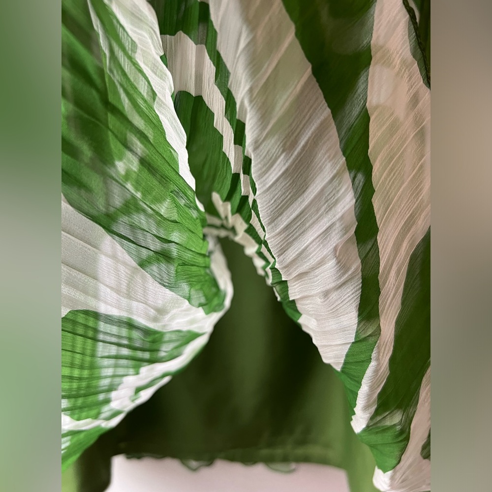 Muse 100% Silk Green White Swirl Design Sleeveless Fit and Flare Dress Size 12 - Picture 3 of 8